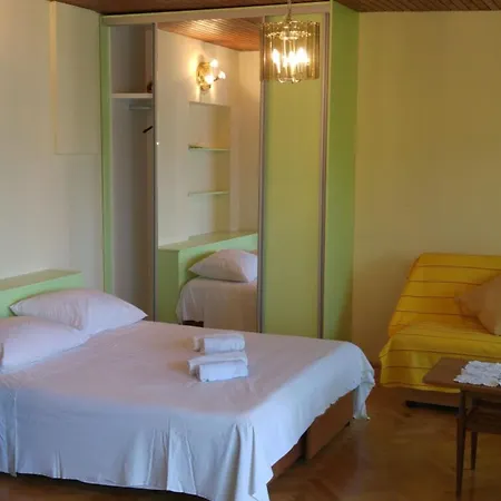 Apartament With Sea View And Balcony